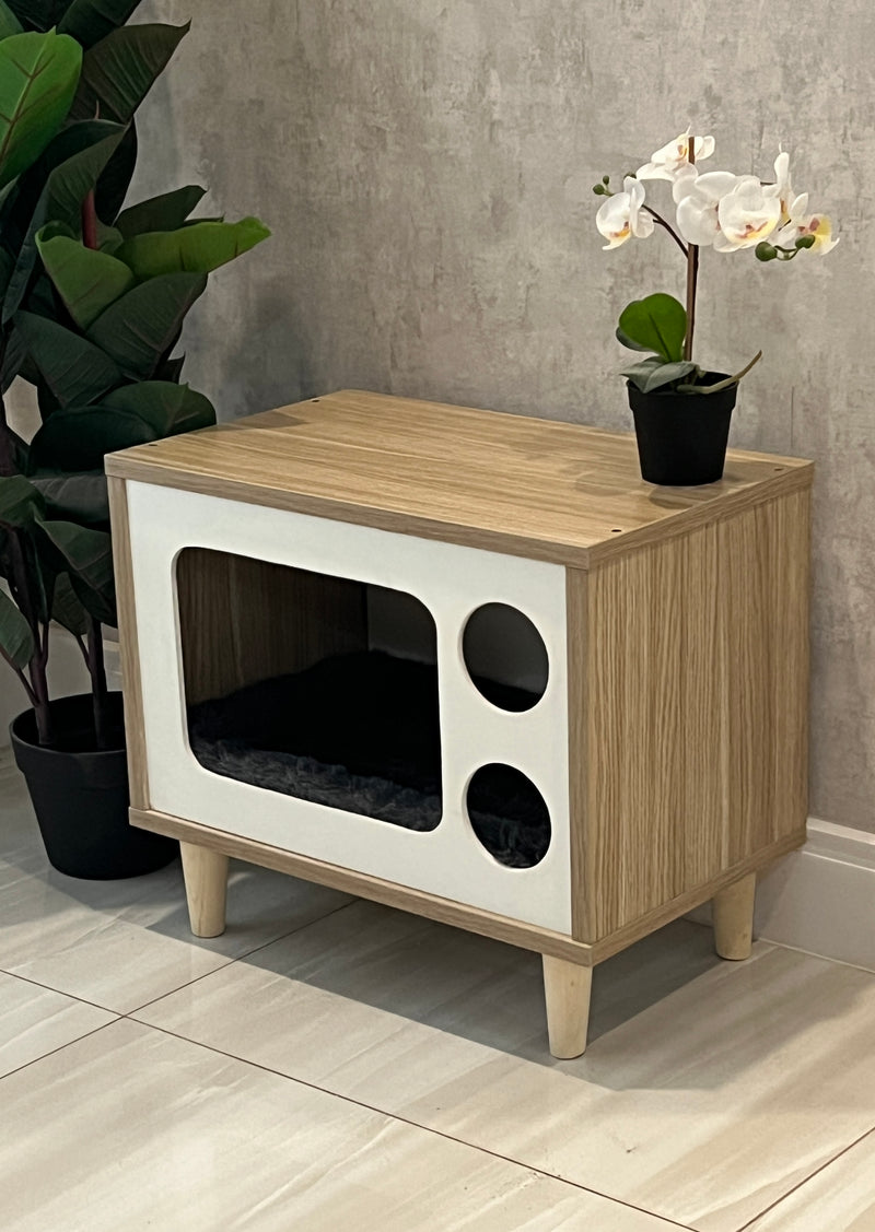 TV Cat House 🐾