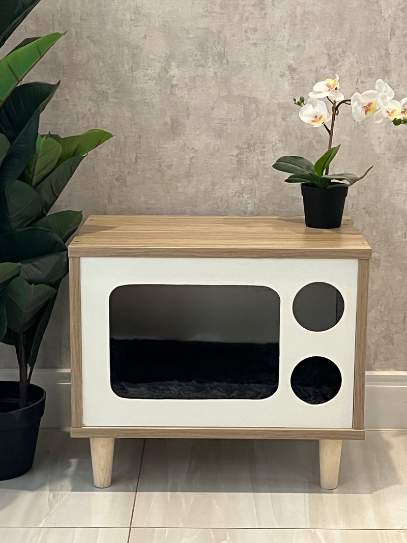 TV Cat House 🐾